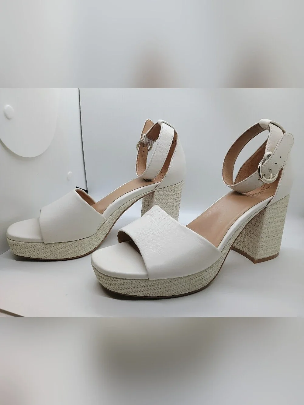 Naturalizer Pearlyn Ankle Strap Platform Sandal